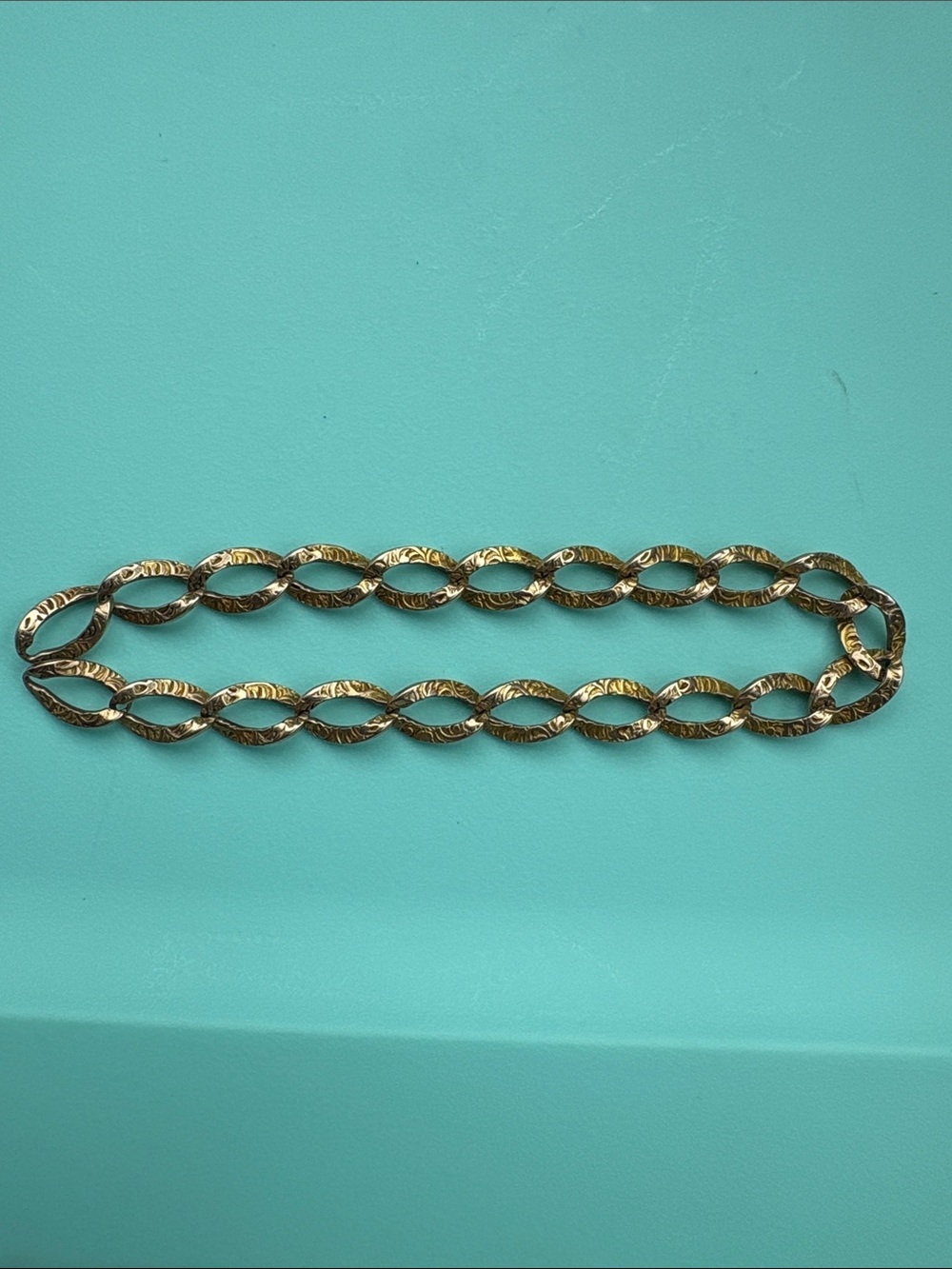 Victorian 10k gold curb link bracelet. No clasp. As is. 6.7 grams